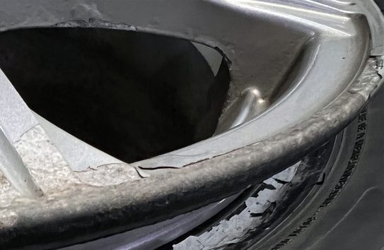 リムの塗装が剥がれてしまった